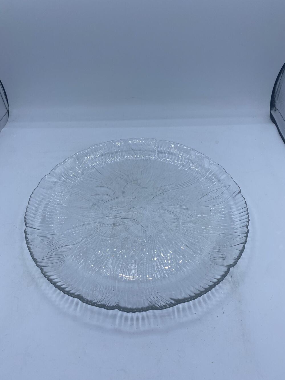 Arcoroc Canterbury Crocus Serving Tray Clear Glass Leaves